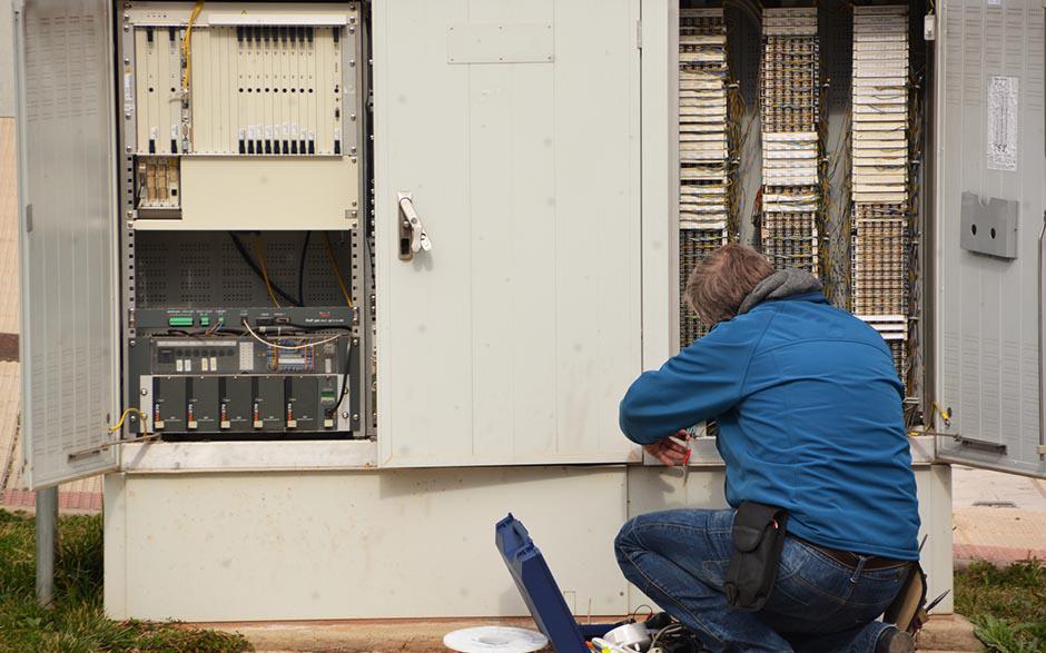 besoin d'un électricien Paris 8